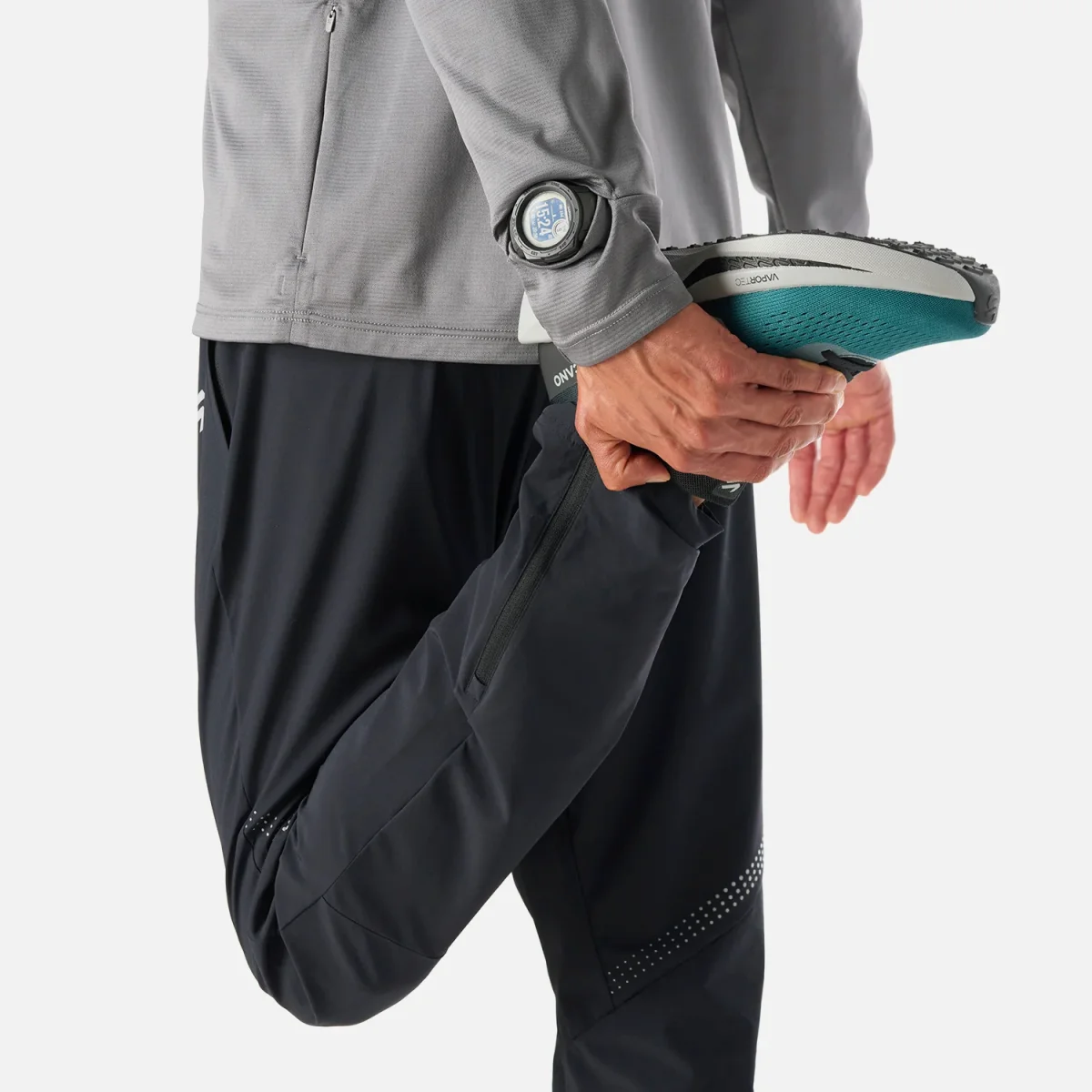 Polerón Hombre Built To Move 1/4 Zip Midlayer Gris Medio Vulcano - Imagen 6